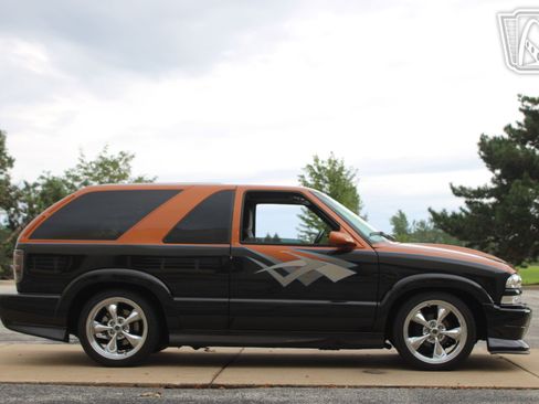 Used 2001 Chevrolet Blazer Xtreme w/ Preferred Equipment Group RWD image 31