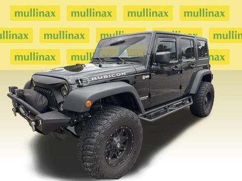 Used 2015 Jeep Wrangler Unlimited Rubicon w/ Connectivity Group AWD/4WD image 3