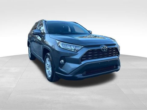 Used 2020 Toyota RAV4 XLE image 7