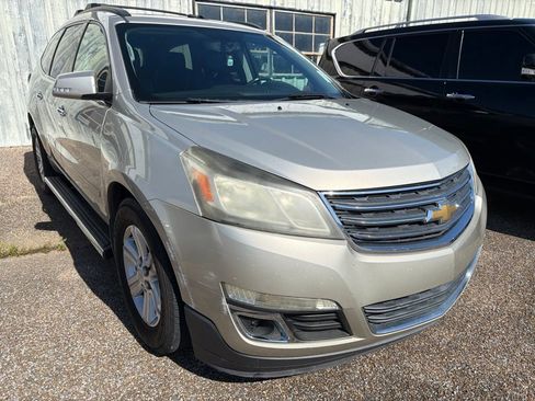Used 2014 Chevrolet Traverse LT w/ LPO, 'HIT The Road' Package FWD image 2