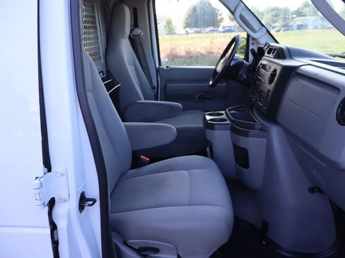 Used 2014 Ford E-250 and Econoline 250 w/ Power Group RWD image 22