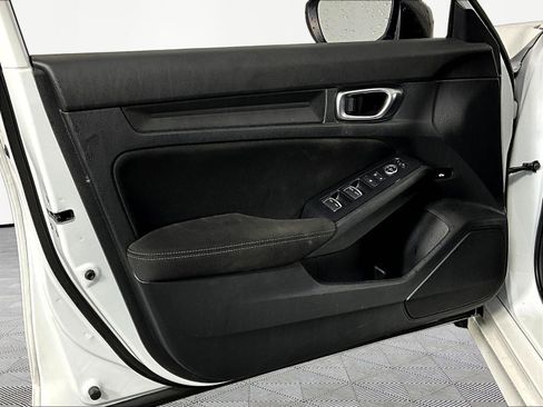 Used 2023 Honda Civic Sport image 17