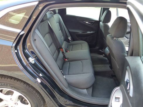 Used 2020 Chevrolet Malibu LS FWD image 36