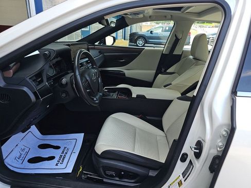 Used 2023 Lexus ES 350 w/ Premium Package FWD image 5