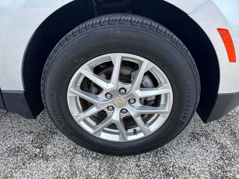 Used 2022 Chevrolet Equinox LT FWD image 9