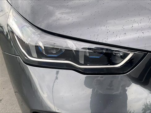 Used 2024 BMW i5 eDrive40i w/ Premium Package RWD image 30