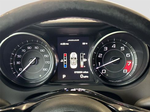 Used 2014 Jaguar F-TYPE Convertible RWD image 12