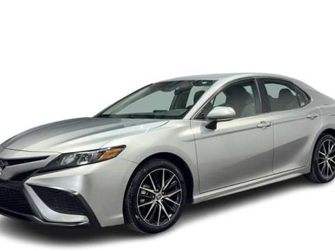 Used 2023 Toyota Camry SE FWD image 5