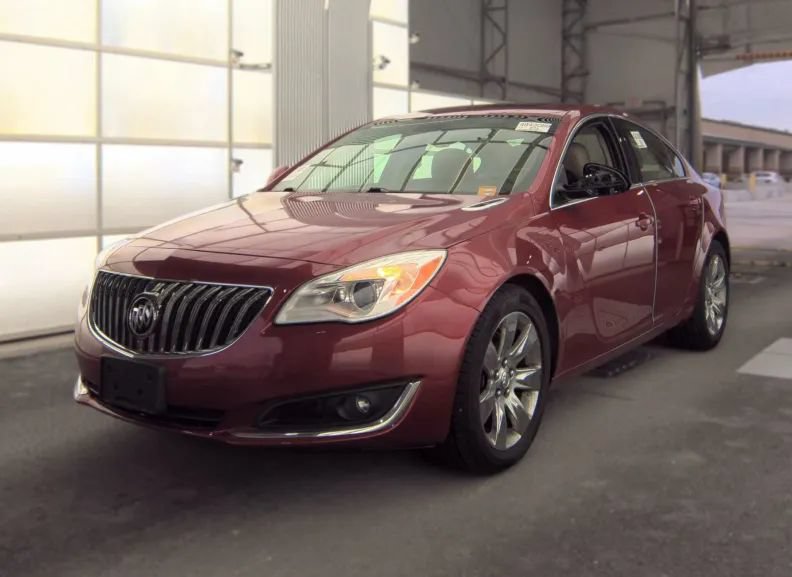Used 2015 Buick Regal FWD image 1