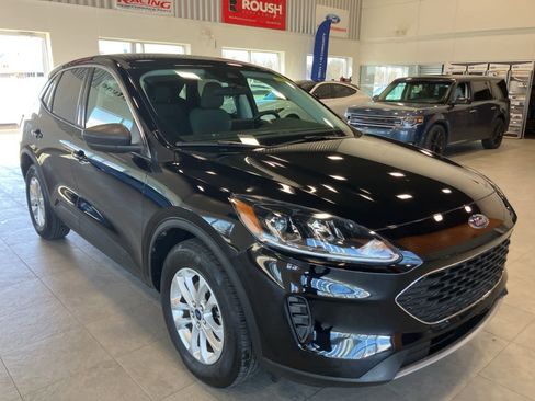 Used 2022 Ford Escape SE w/ Convenience Package image 3