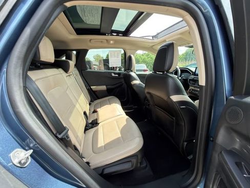 Used 2020 Ford Escape Titanium FWD image 10