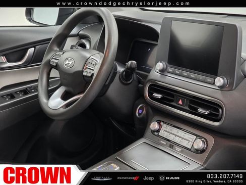 Used 2023 Hyundai Kona SE FWD image 11