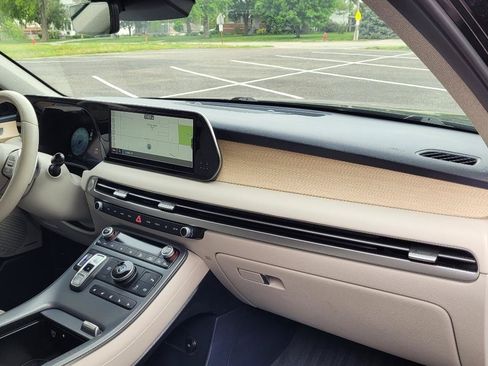 Used 2024 Hyundai Palisade Limited FWD image 26