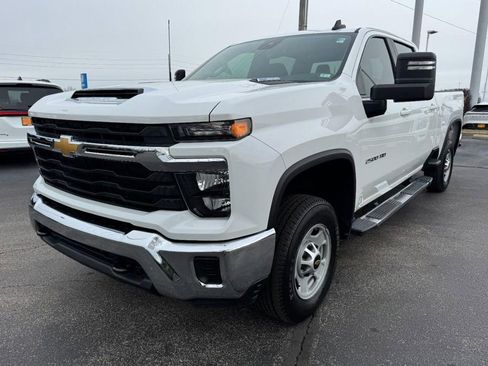 Used 2024 Chevrolet Silverado 2500 LT AWD/4WD image 8