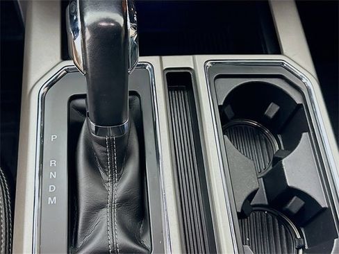 Used 2020 Ford F150 Lariat w/ Equipment Group 502A Luxury image 17