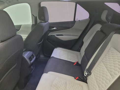Used 2020 Chevrolet Equinox LS image 18