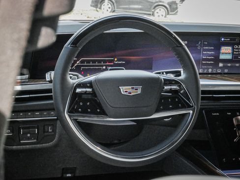 Used 2025 Cadillac Escalade Sport Platinum w/ LPO, ONYX Package image 6