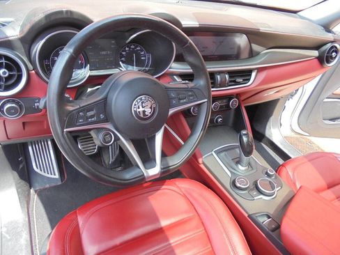 Used 2019 Alfa Romeo Stelvio Ti Lusso w/ Quick Order Package 22X Lusso image 17