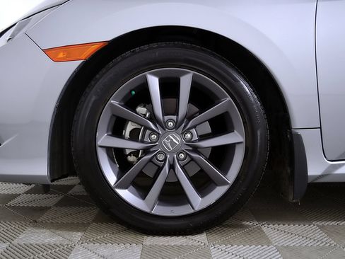 Used 2020 Honda Civic EX image 11