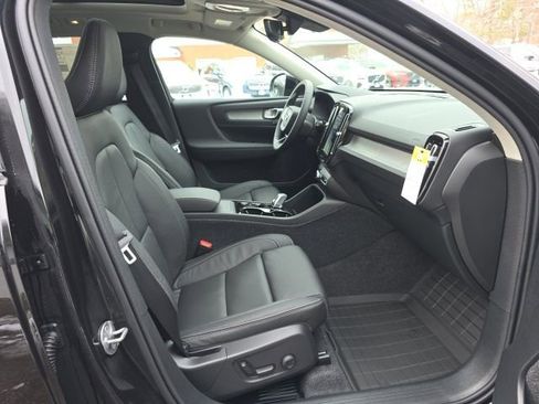 New 2026 Volvo XC40 B5 Plus w/ Protection Package Premier AWD/4WD image 14