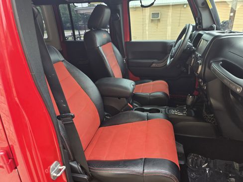 Used 2012 Jeep Wrangler Unlimited Sport AWD/4WD image 9