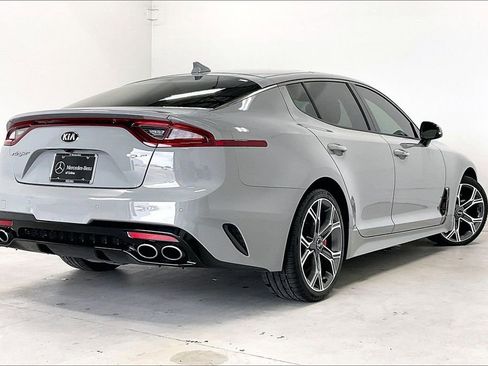 Used 2019 Kia Stinger GT1 RWD image 12
