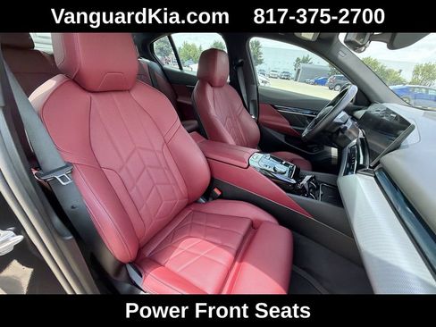 Used 2024 BMW i5 eDrive40i w/ M Sport Package RWD image 30