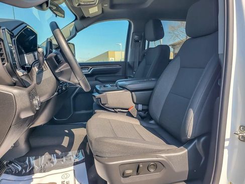 Used 2025 Chevrolet Silverado 2500 LT AWD/4WD image 10