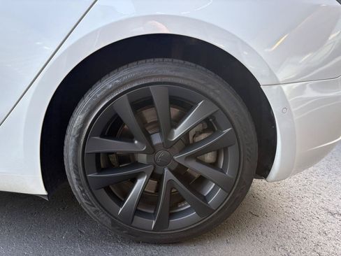 Used 2018 Tesla Model 3 Long Range RWD image 12