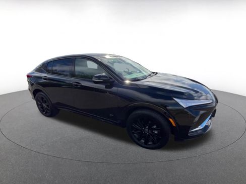 Used 2025 Buick Envista Sport Touring image 2