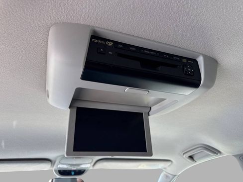 Used 2009 Toyota Sienna LE FWD image 19