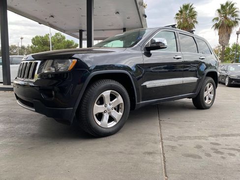 Used 2013 Jeep Grand Cherokee Limited w/ Luxury Group II image 7