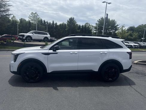 Used 2025 Kia Sorento SX AWD/4WD image 2