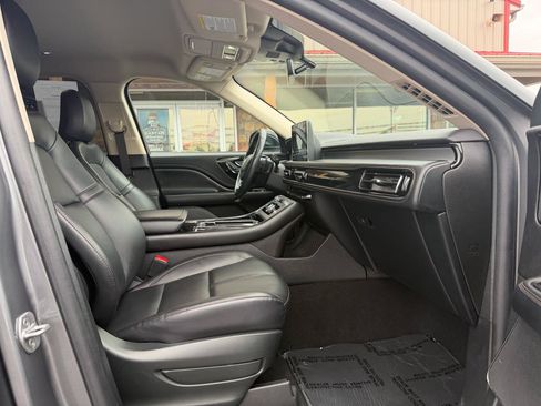 Used 2022 Lincoln Aviator 2WD image 28