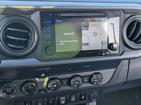 Used 2019 Toyota Tacoma TRD Sport w/ Technology Package AWD/4WD image 8