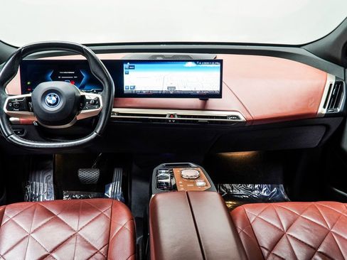 Used 2023 BMW iX M60 w/ Executive Package image 5