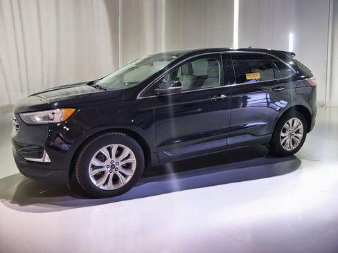 Used 2021 Ford Edge Titanium image 21