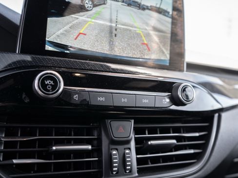 Used 2024 Ford Escape ST-Line image 22