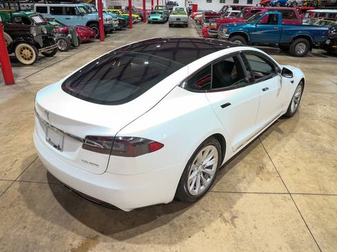 Used 2019 Tesla Model S 100D AWD/4WD image 17