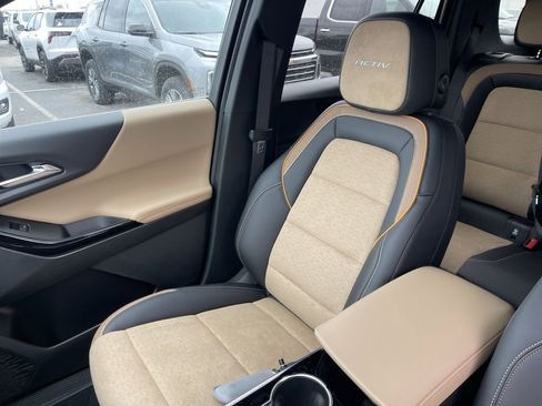 New 2026 Chevrolet Equinox ACTIV w/ Convenience Package III image 25