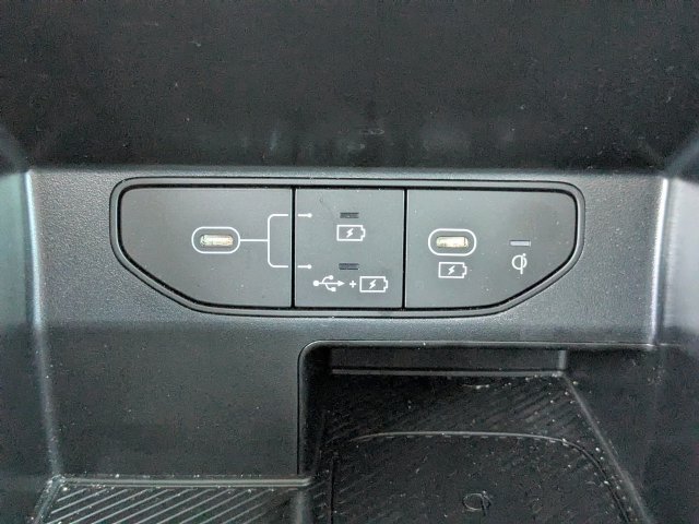 Used 2025 Kia Sorento S w/ Panoramic Sunroof Package FWD image 14