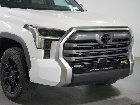 Used 2023 Toyota Tundra Limited w/ Power Package AWD/4WD image 4