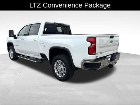 Used 2024 Chevrolet Silverado 2500 LTZ w/ LTZ Premium Package AWD/4WD image 6