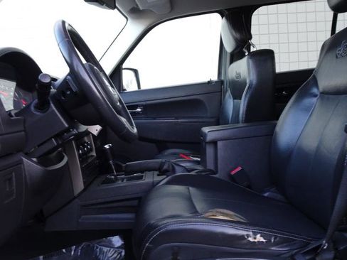 Used 2012 Jeep Liberty Sport image 10