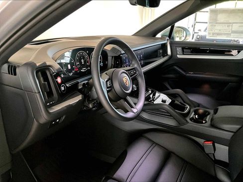 New 2026 Porsche Cayenne Coupe image 4
