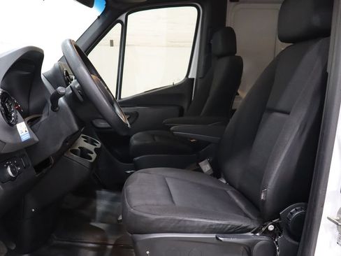 Used 2021 Mercedes-Benz Sprinter 2500 w/ Driver Convenience Package image 11