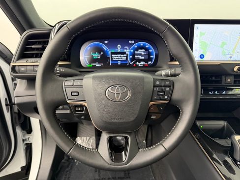 Used 2026 Toyota Crown AWD/4WD image 25
