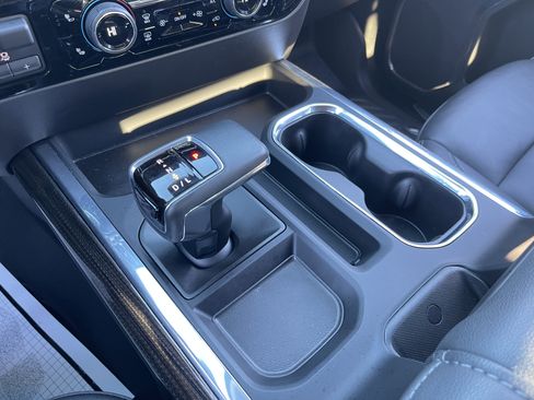 Used 2024 Chevrolet Silverado 1500 LT Trail Boss w/ Convenience Package II image 27