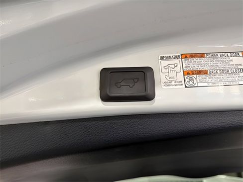 Used 2015 Toyota RAV4 XLE image 34