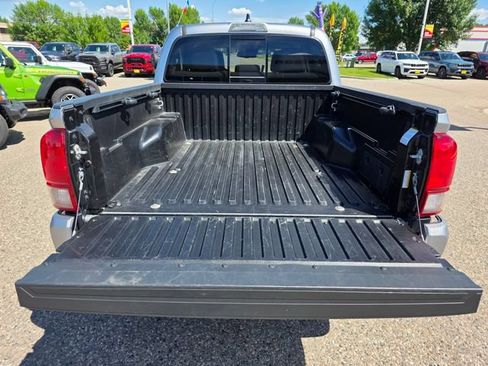 Used 2023 Toyota Tacoma SR5 w/ Technology Package AWD/4WD image 13